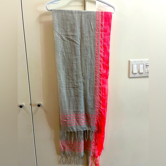 LOFT scarf - Picture 2 of 4